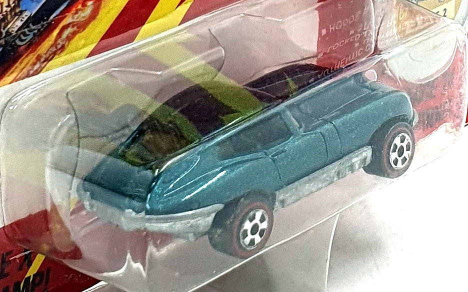 Johnny Lightning 1/64 Scale 100-200 The Challengers Custom XKE - Met. Green