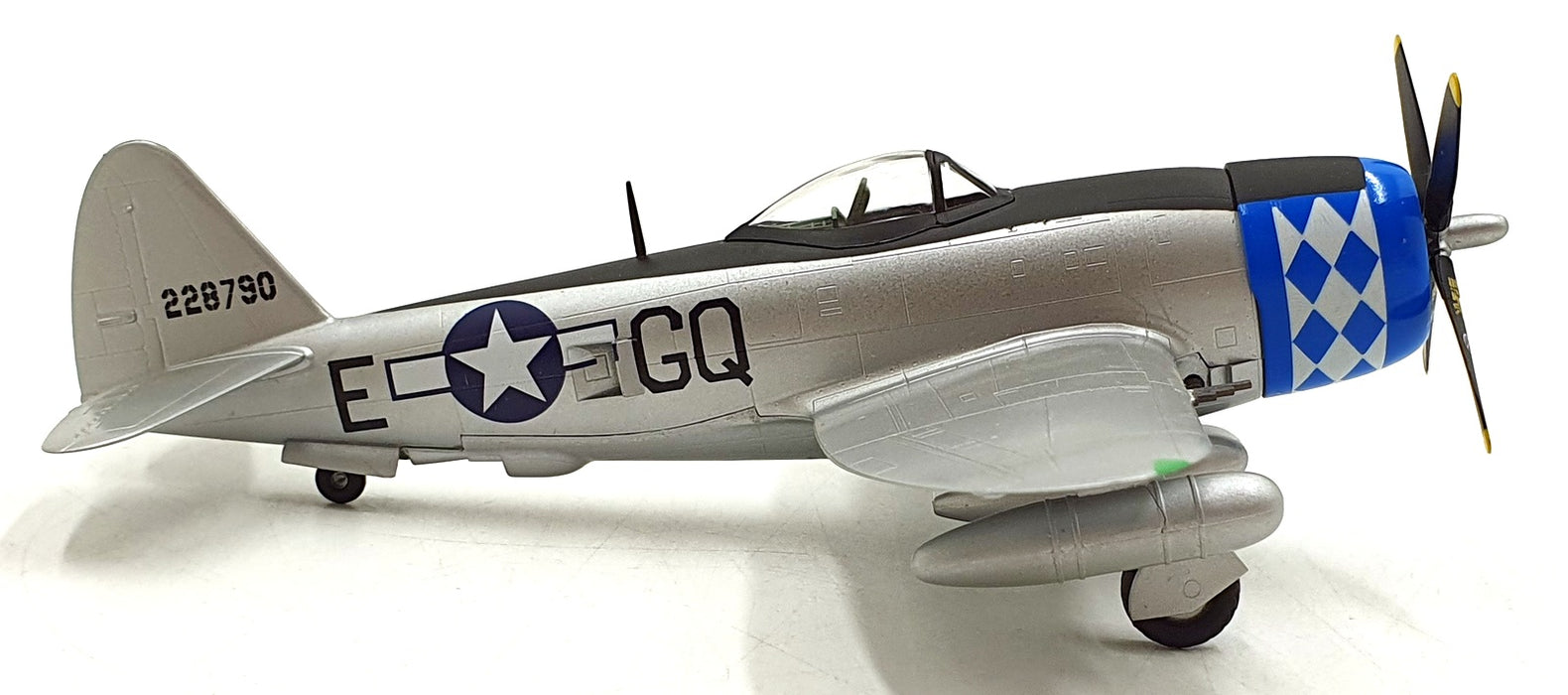 Easy Model 1/72 Scale 37289 - P-47D Thunderbolt WWII Aircraft