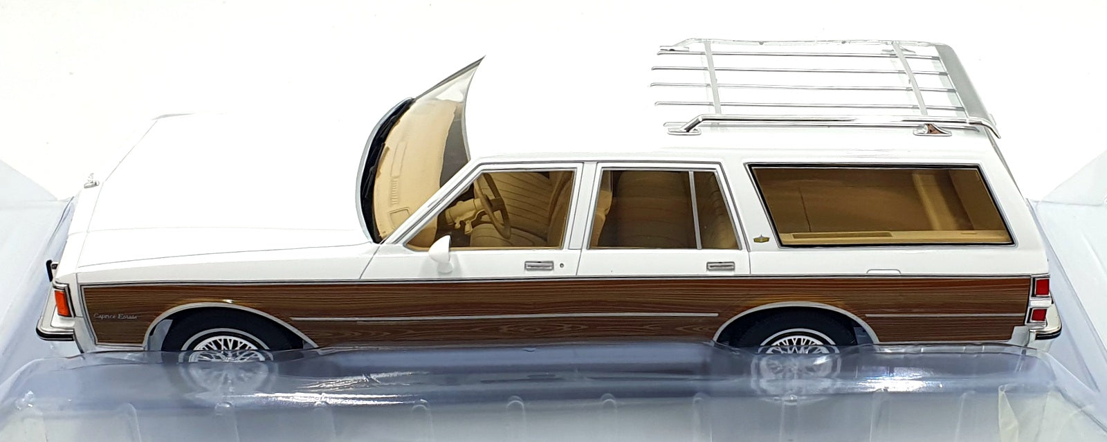 MCG 1/18 Scale Diecast MCG18475 - 1985 Chevrolet Caprice Estate Wagon - White