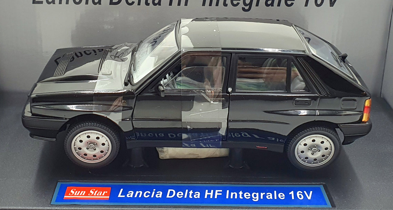 Sun Star 1/18 Scale 3103 - Lancia Delta HF Intergrale 16V - Black