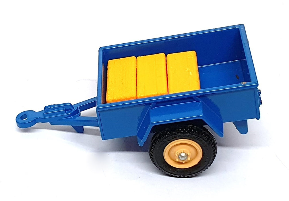 Britains Farm 1/32 Scale 9551 - Mini Trailer With Bales - Blue