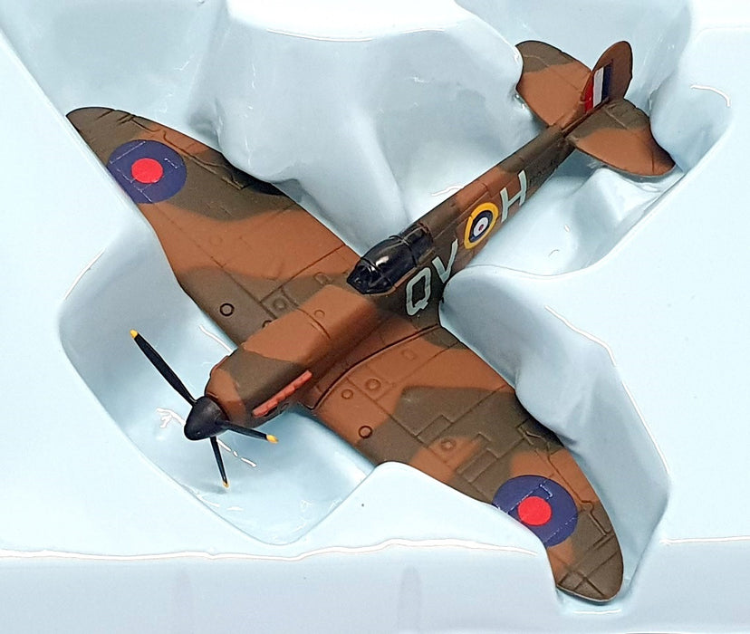 Corgi Battle Of Britain CS90460 - Supermarine Spitfire Sgt. George Grumpy Unwin