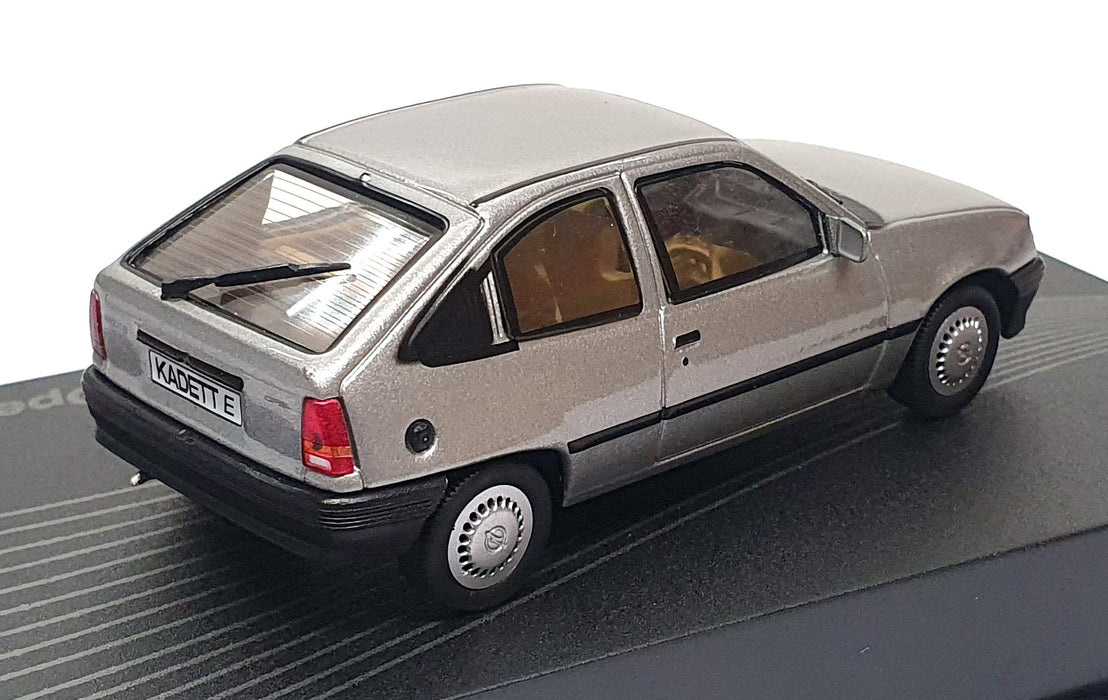 Altaya 1/43 Scale Diecast OC8491 - 1984-91 Opel Kadett E - Silver