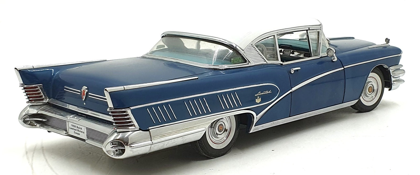 Sun Star 1/18 Scale 4802 - 1958 Buick Riviera Coupe - Golonial Blue/White