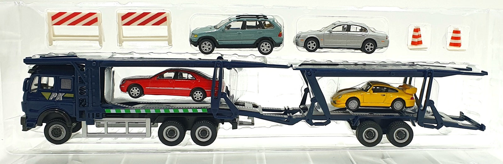 Cararama 1/72 Scale Diecast 000039 - Mercedes Benz Transporter and 4 Cars