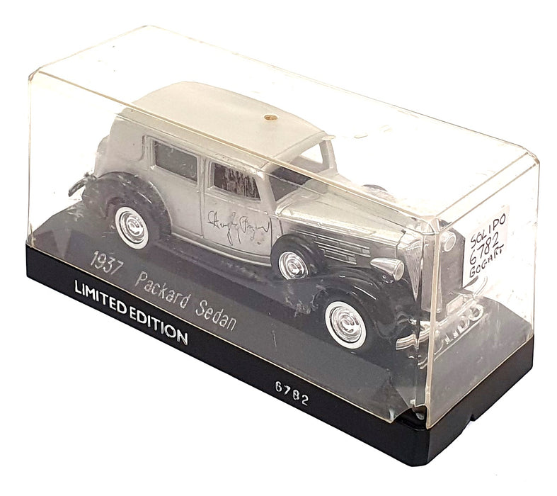 Solido 1/43 Scale 6782 - 1937 Packard Sedan Humphrey Bogart - Silver