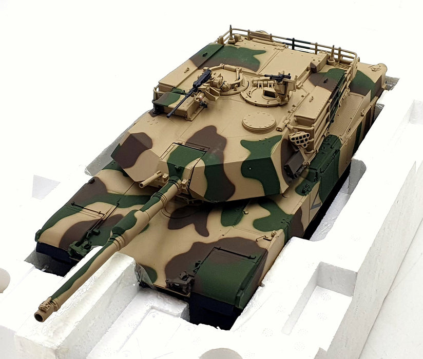 Franklin Mint 1/24 Scale Diecast B11B815 - The M1A1 Abrams Tank - Camo