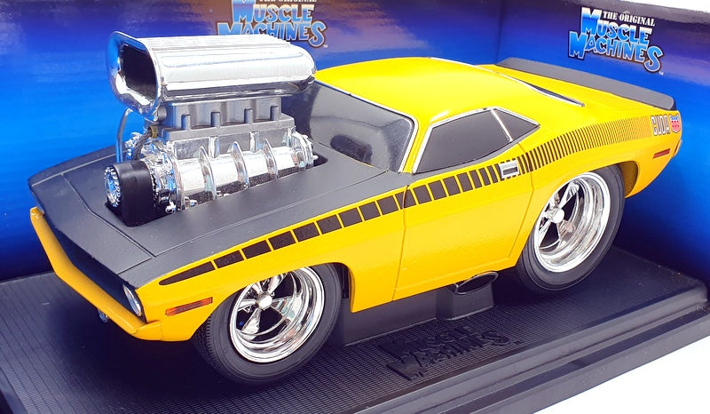 Muscle Machines 1/18 Scale Model 71165 - 1970 Plymouth Cuda - Yellow