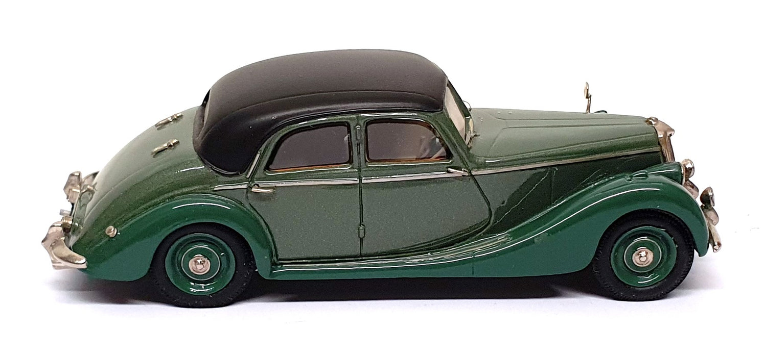 Crossway Models 1/43 Scale GC07 - Riley 2½ Litre Saloon - Green