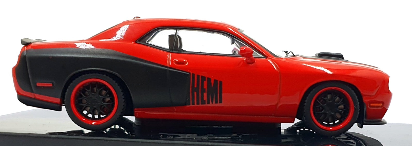 Ixo 1/43 Scale CLC597N.22 - 2009 Dodge Challenger SRT8 - Red