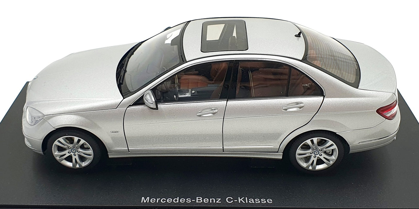 Autoart 1/18 Scale 76263 - Mercedes-Benz C-Class Limousine Avantgarde - Silver