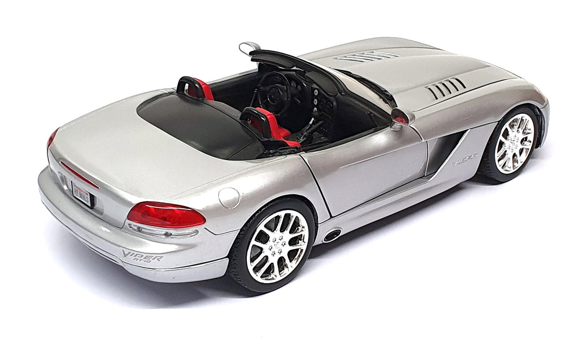 Hot Wheels 1/18 Scale Diecast 26725R - Dodge Viper Roadster - Silver
