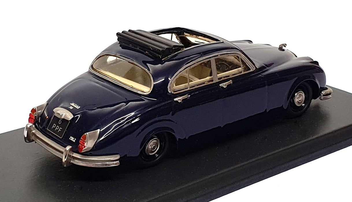 SMTS 1/43 Scale CL20 - Jaguar Mk2 With Black Sunroof - Blue