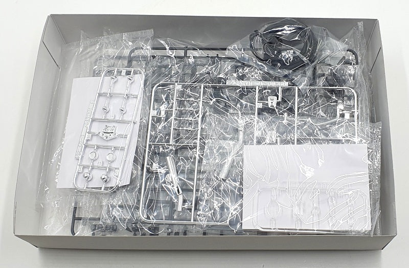 Aoshima 1/12 Scale Unbuilt Kit 63958 - 1989 Kawasaki ZR400C Zephyr Bike