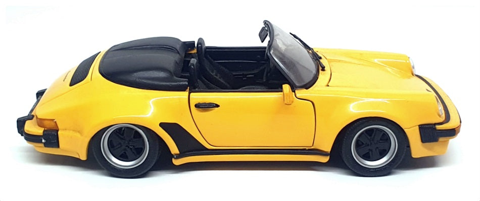 Maisto 1/18 Scale Diecast 27723M - Porsche 911 Speedster - Yellow