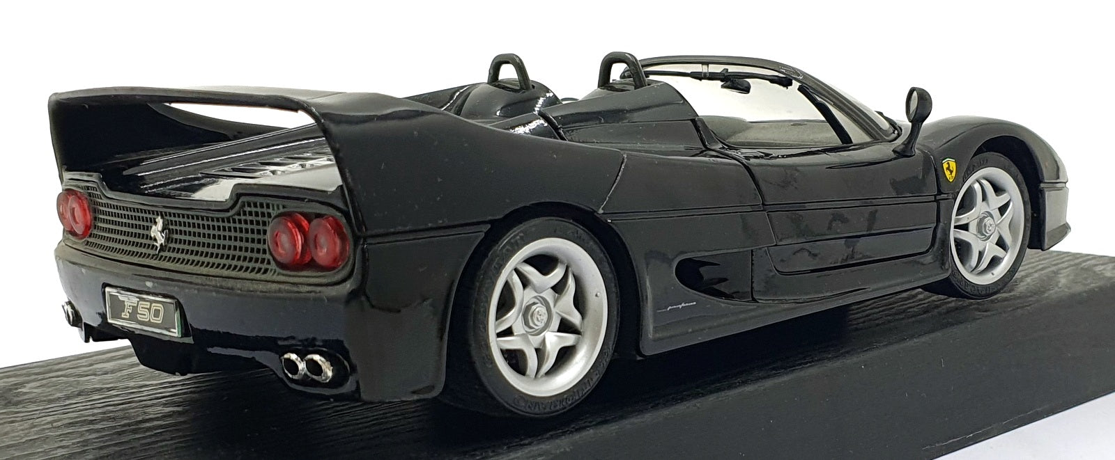 Maisto 1/18 Scale 31822 - 1995 Ferrari F50 - Black