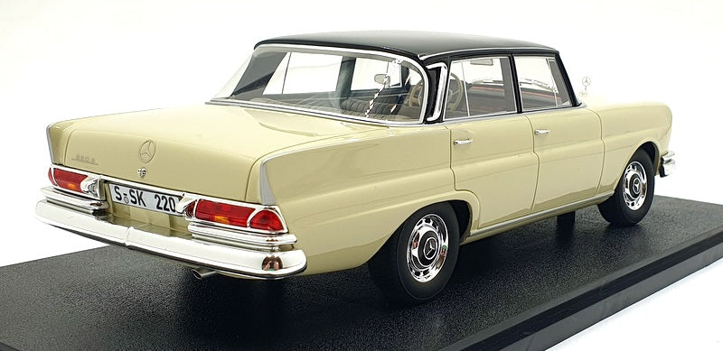 Cult 1/18 Scale Resin CML151-1 - 1966 Mercedes-Benz 220SE W111 White/Black roof