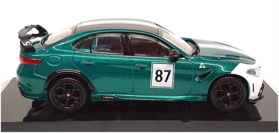 Burago 1/43 Scale 18-38307 - Alfa Romeo GTAm #87 - Green/White