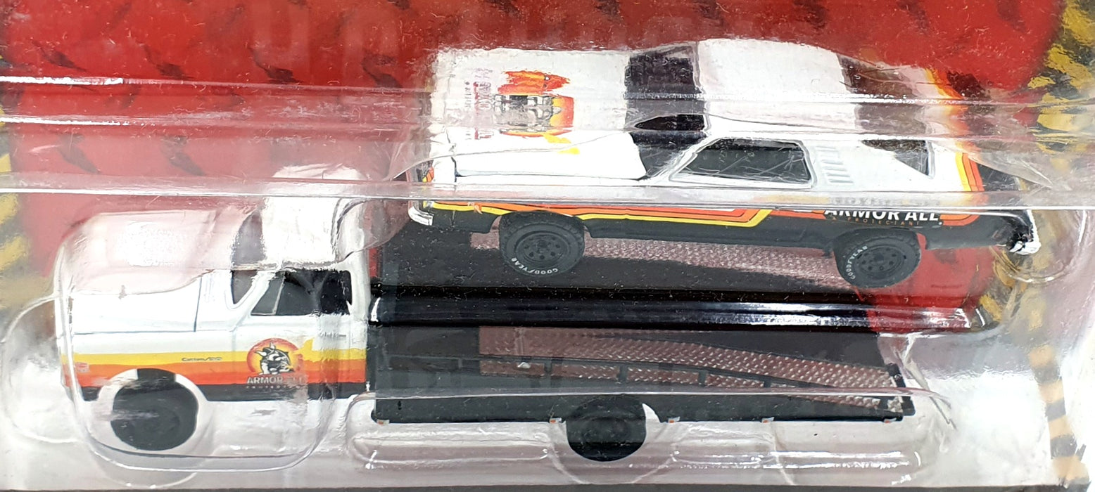 Greenlight 1/64 Scale 33230 1972 Chevrolet C-30 Ramp Truck/1976 Chevelle Laguna