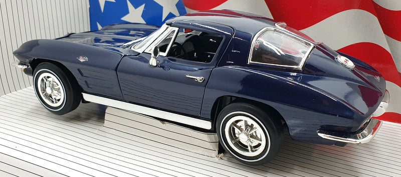 Ertl 1/18 Scale Diecast 7321 - 1963 Chevrolet Corvette Stingray - Blue