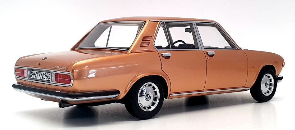 Best Of Show BOS Models 1/18 Scale BOS349 - BMW 2500 (E3) - Gold