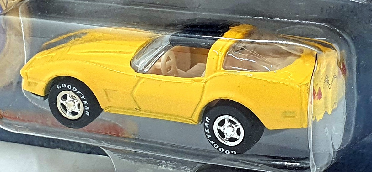 Johnny Lightning 1/64 Scale 352-03 - Muscle Cars 1982 Chevrolet Corvette T-Top