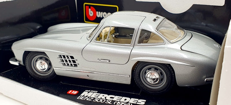 Burago 1/18 Scale Diecast 3013 - 1954 Mercedes Benz 300 SL Silver/Cream Int