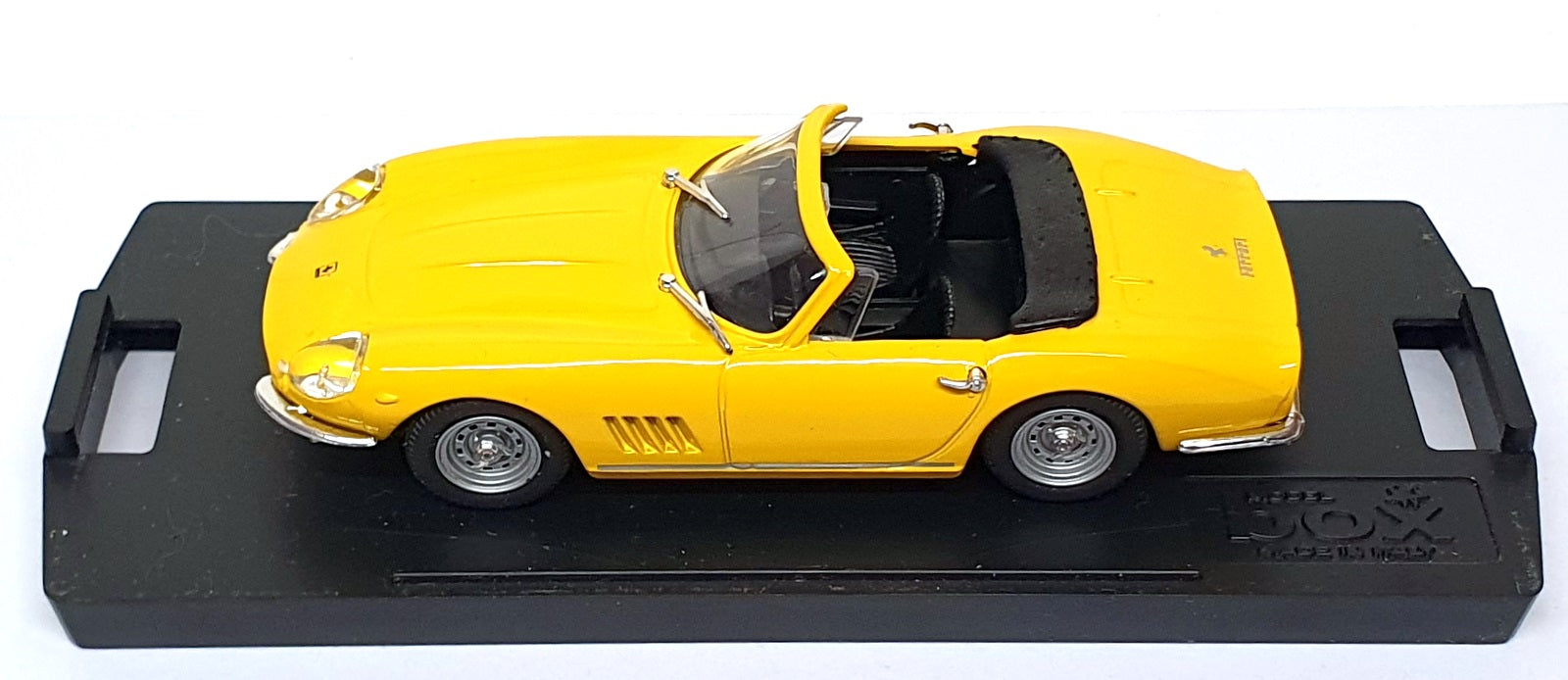 Box Model 1/43 Scale Diecast 8418 - Ferrari 275 GTB Spyder - Yellow