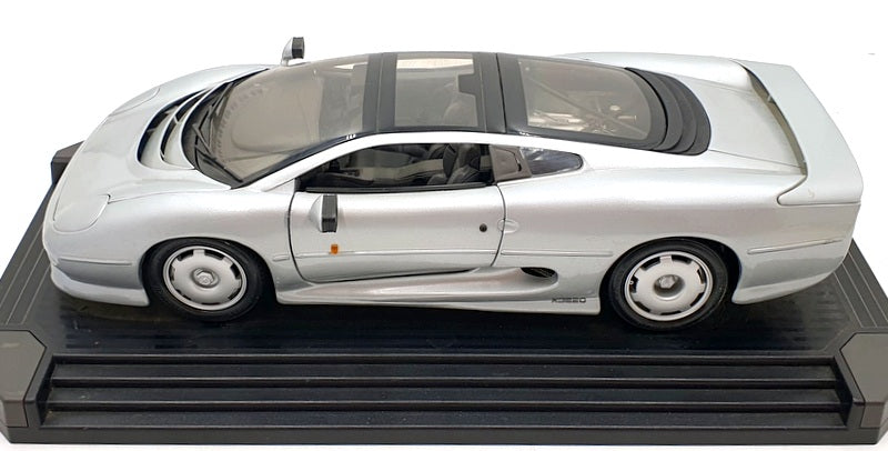 ジャガーXJ220　マイスト【Maisto】JAGUAR XJ220 1/12 Jaguar XJ220 1:12 Scale By Maisto | Saturday 5th & Sunday