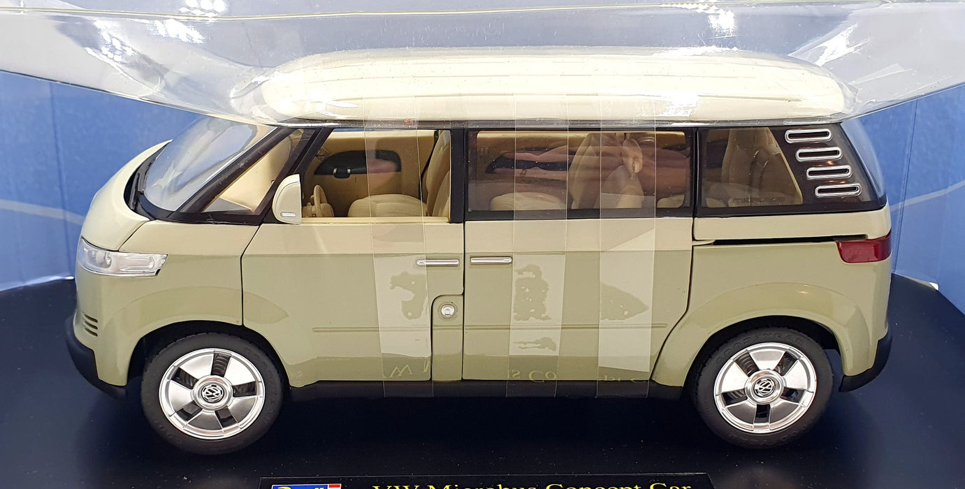 Revell 1/18 Scale Diecast 08431 - VW Microbus Concept Car - Light Green