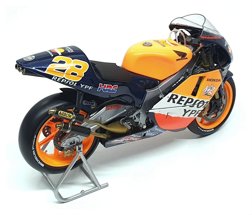 Minichamps 1/12 Scale 122 016128 - Honda NSR 500 Repsol Criville 500cc GP 2001