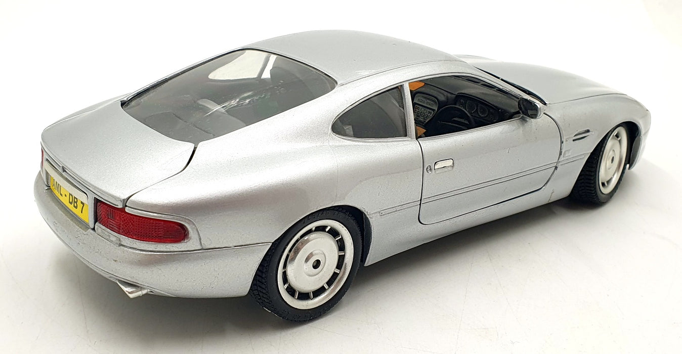 Guiloy 1/18 Scale Diecast 22426H - Aston Martin DB7 - Silver