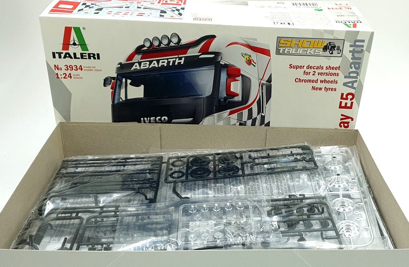 Italeri 1/24 Scale Unassembled Kit 3934 - Iveco Hi-Way E5 Abarth Truck - White