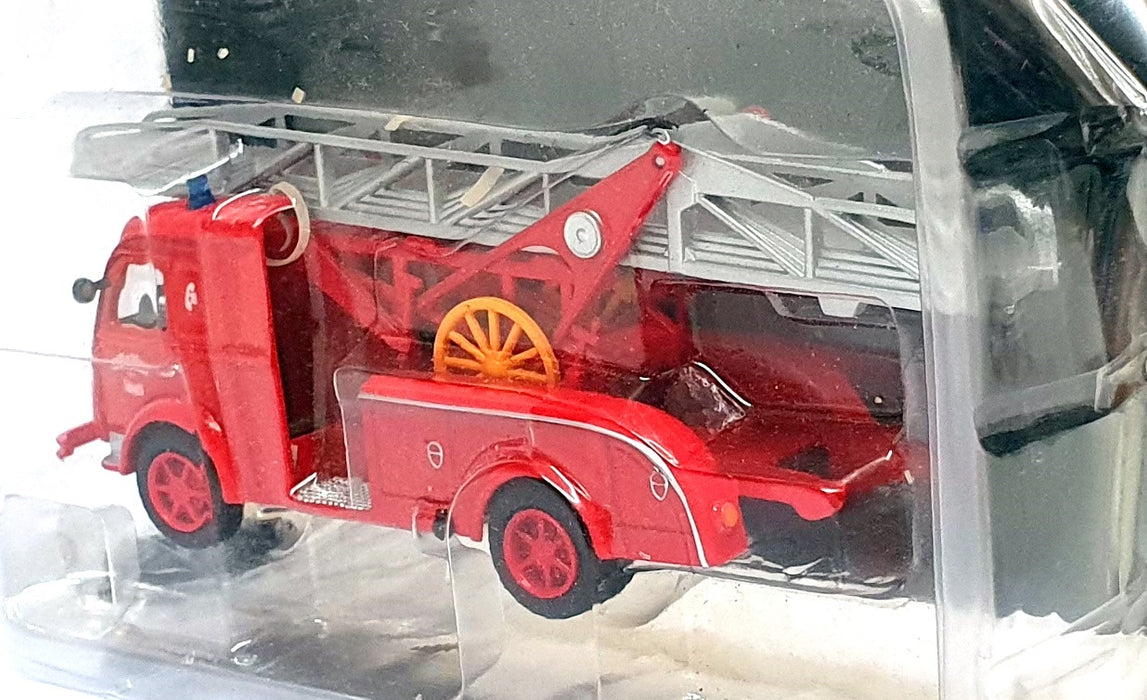 Del Prado 1/57 Scale FEN76 - 1957 EP Renault 2T5 Gugumus Fire Engine - Red