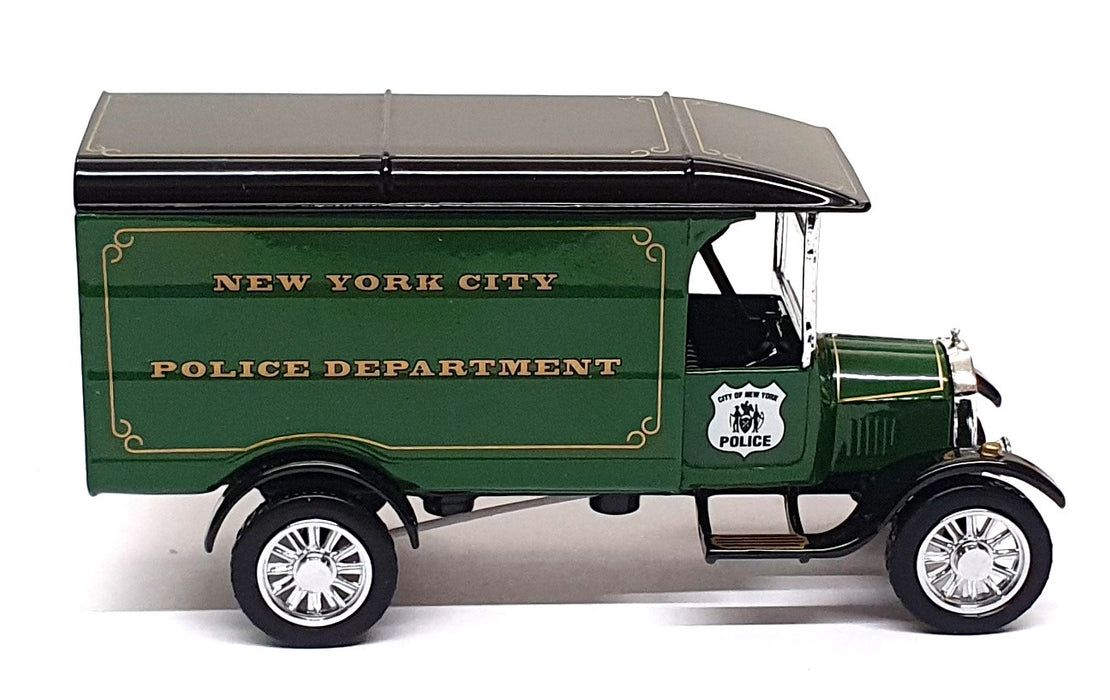 Matchbox 11cm Long DYM38024 - 1926 Ford TT Van New York Police Dept. - Green