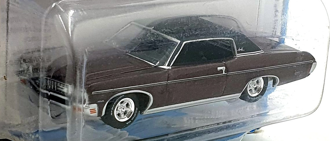 Auto World 1/64 Scale AW64382 - 1970 Chevrolet Impala Custom Coupe
