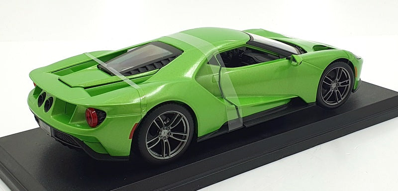 Maisto 1/18 Scale Diecast 46629 - 2017 Ford GT - Green