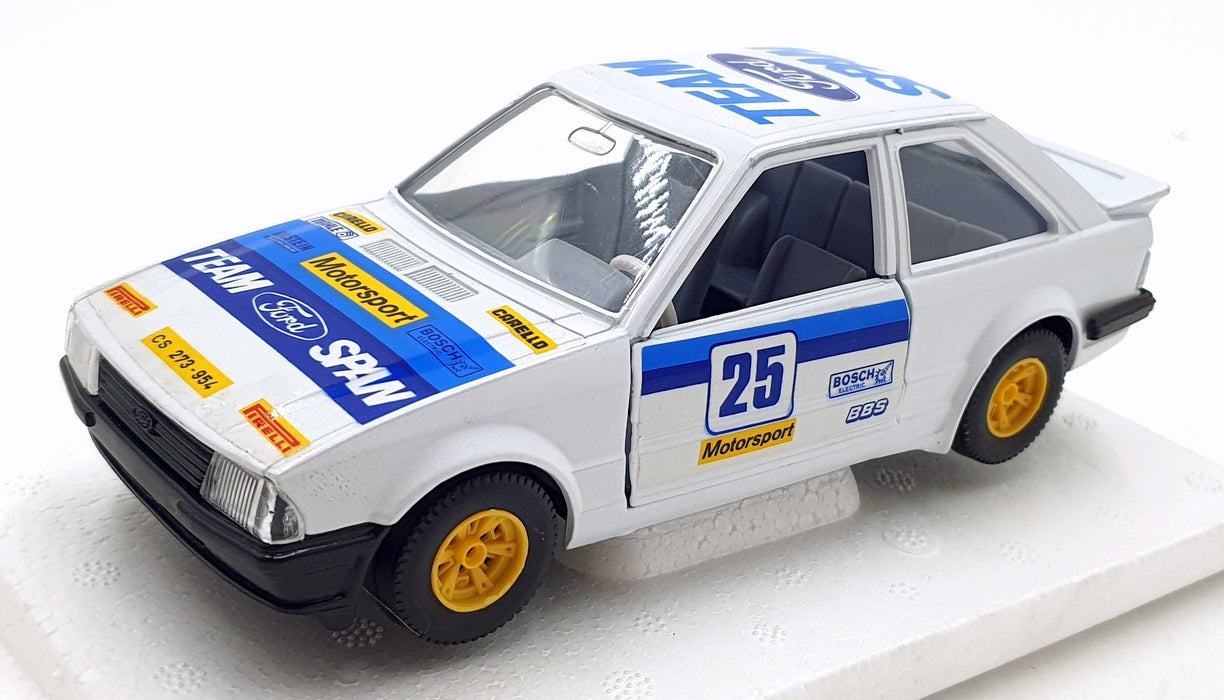 Burago 1/24 Scale Diecast 9120 - Ford Escort XR3 #25 Team Span - White