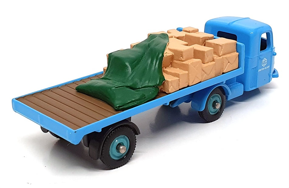 Lledo 1/76 Scale DG148011 - Scammell Scarab & Parcel Load (United Glass) Blue