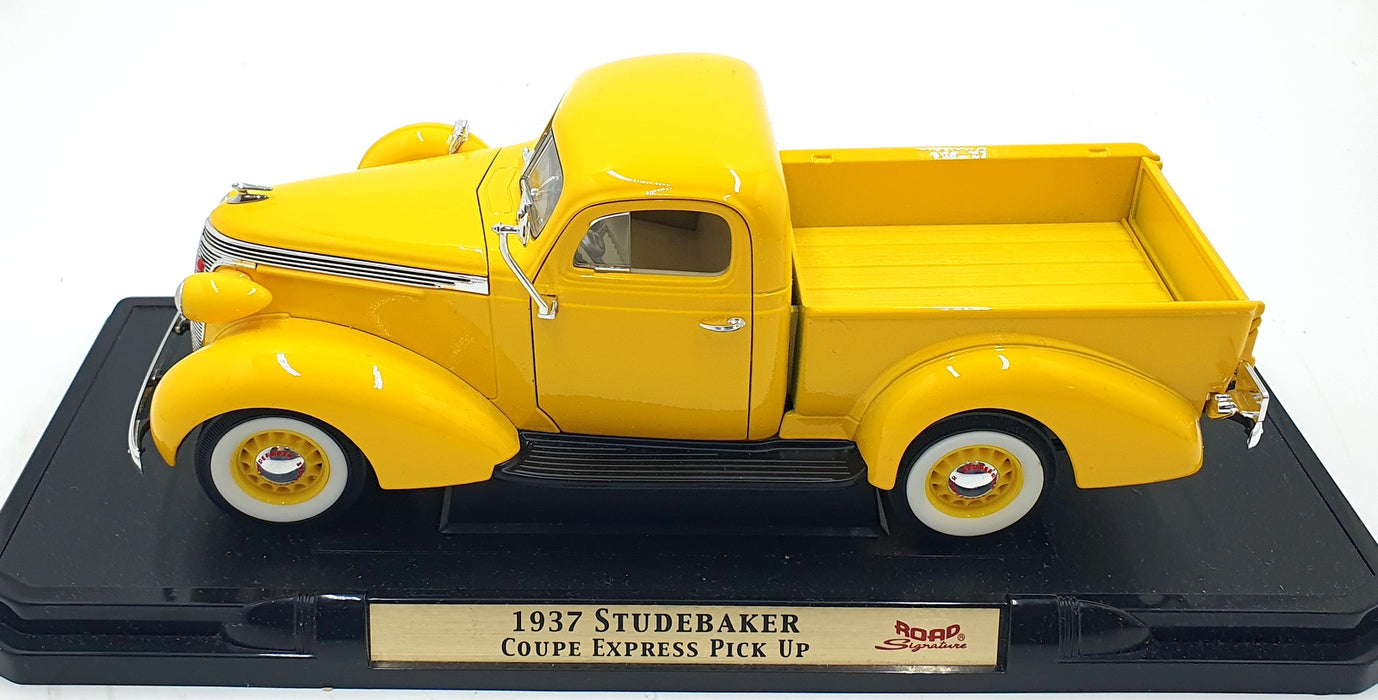 Road Signature 1/18 Scale 92458 1937 Studebaker Coupe Express Pick-Up Yellow
