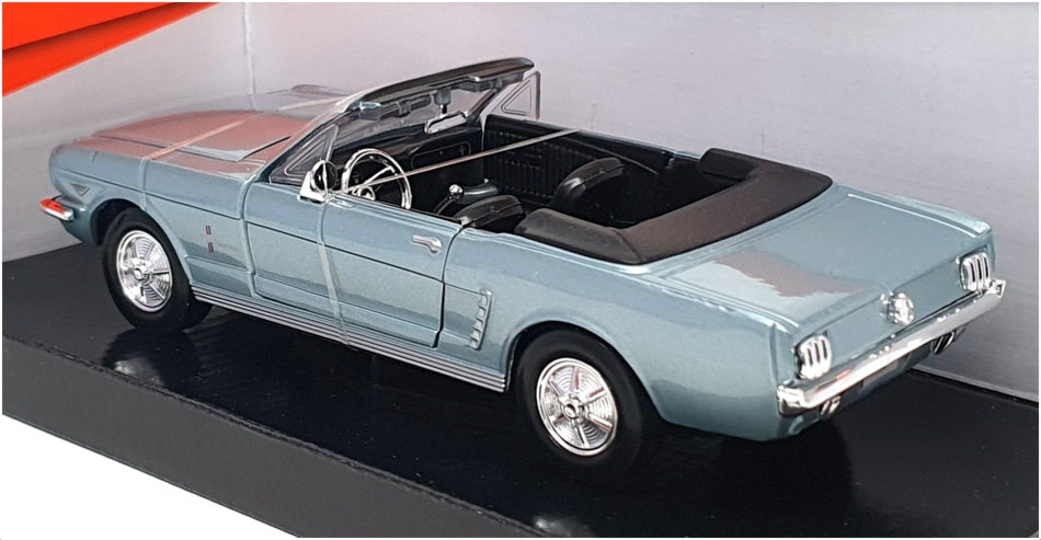 Motor Max 1/24 Scale Diecast 73212 - 1964 ½ Ford Mustang - Met Lt Blue