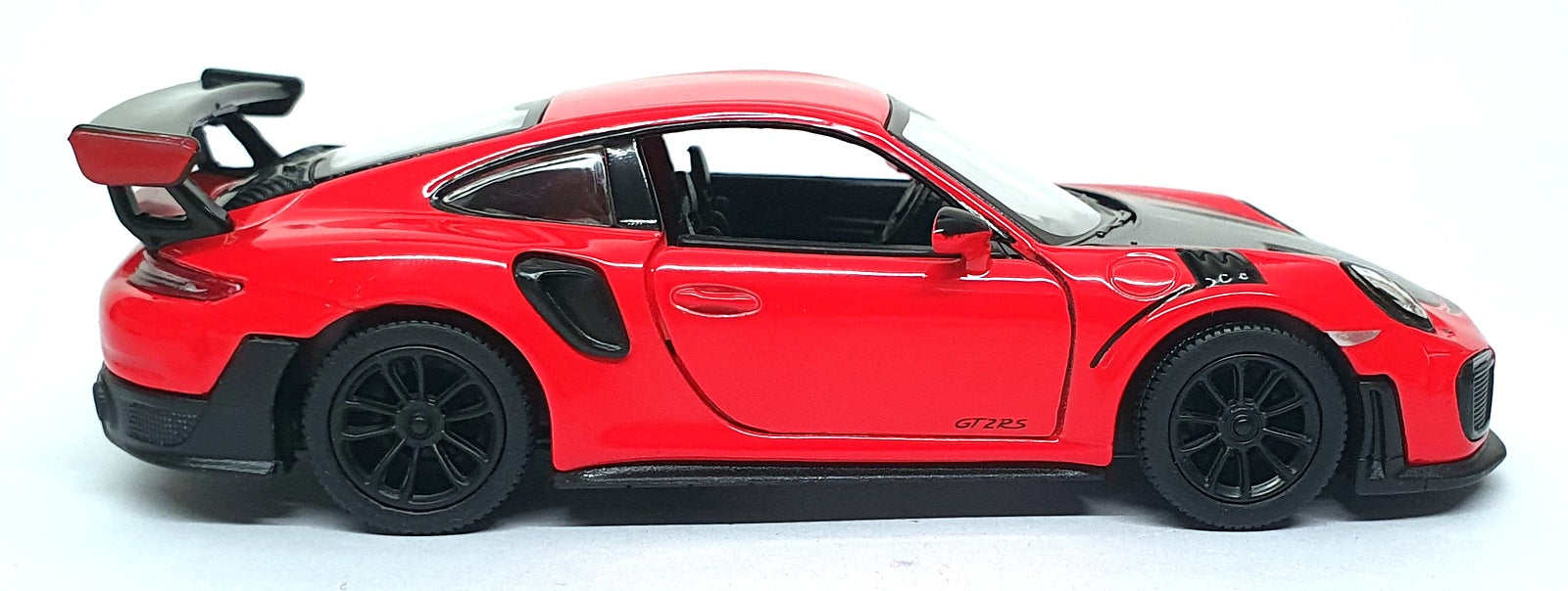 Kinsmart 1/32 Scale Pull Back & Go TY1239 - Porsche GT2 RS (991) Red