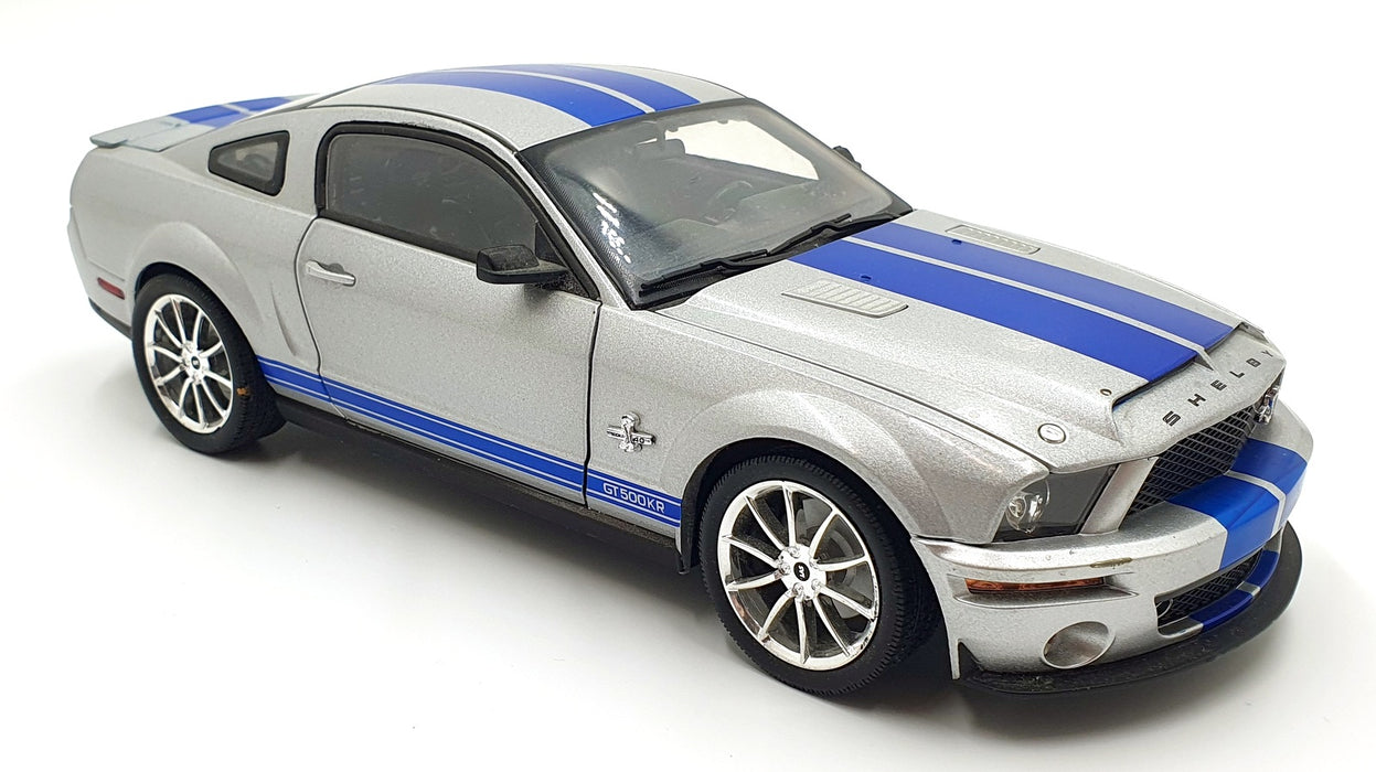 Shelby Collectibles 1/18 Scale DC16126F - 2008 Shelby GT500KR - Silver/Blue