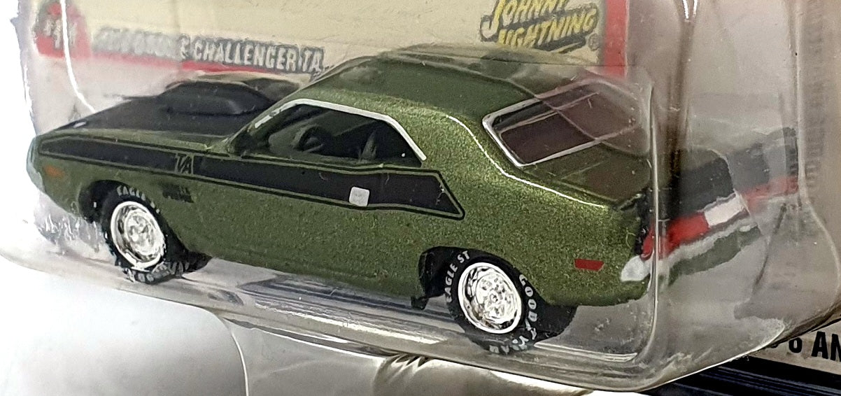 Johnny Lightning 1/64 Scale JL 239-02 - 1970 Dodge Charger TA - Green