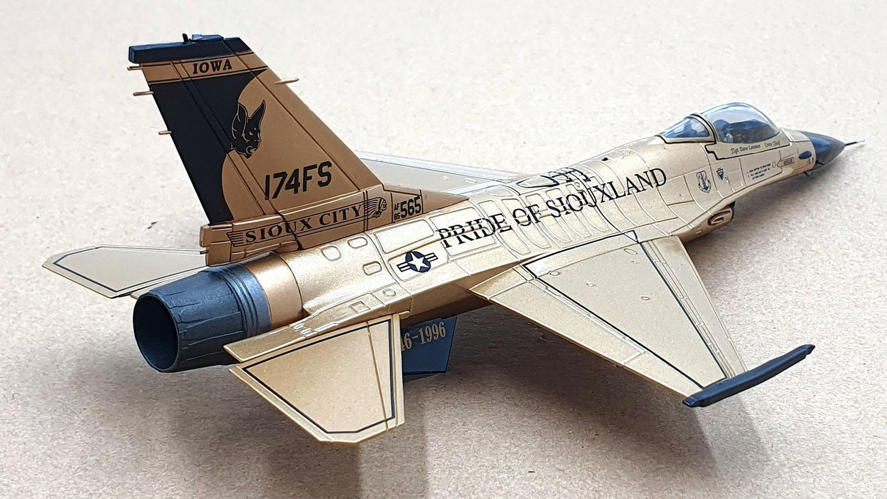 Hobby Master 1/72 Scale HA38069 - F-16 Fighting Falcon "Golden Bat Viper" 2022