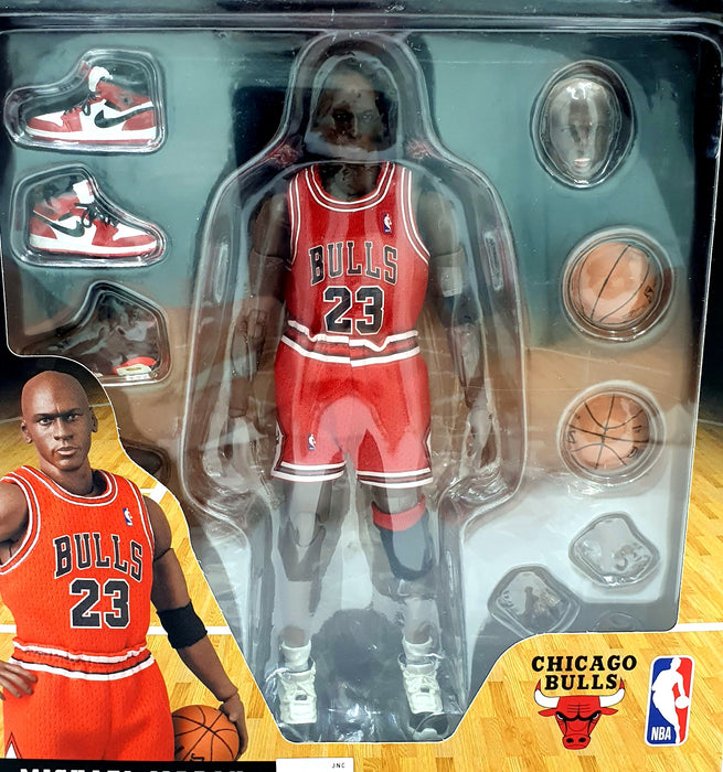 Medicom Mafex 6 inch Figure no.100 - Michael Jordan Chicago Bulls #23