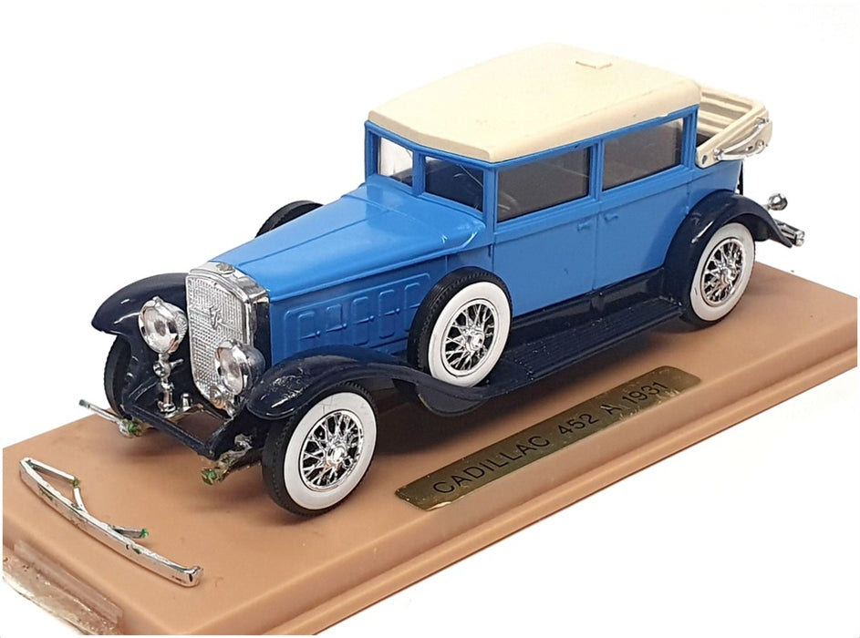 Solido 1/43 Scale Diecast 85 - 1931 Cadillac 452 A - Blue/Cream
