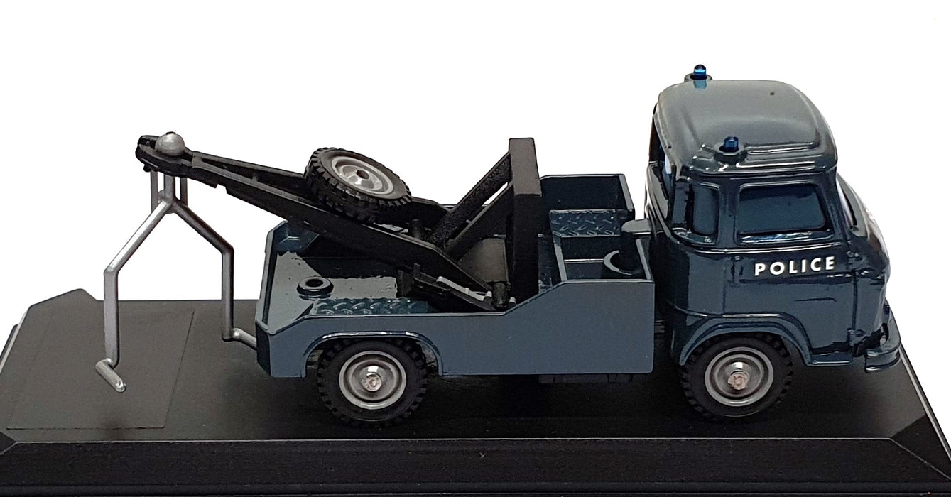 Verem 1/50 Scale V273 - Saviem SG4 Police Recovery Truck - Grey