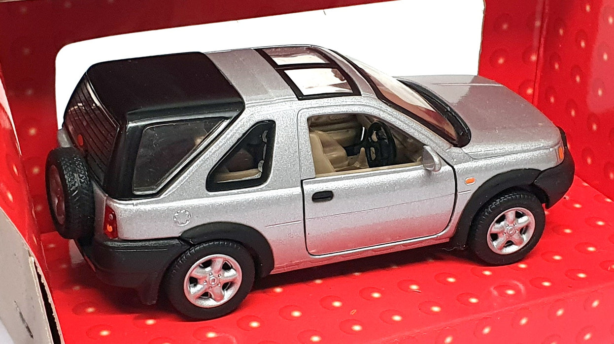 Cararama 1/43 Scale Diecast CARA34 - Land Rover Freelander - Silver