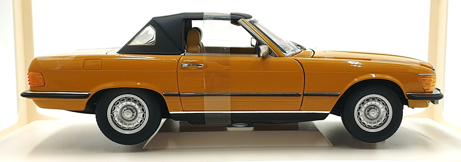 Norev 1/18 Scale 183873 - 1975 Mercedes Benz 450 SL - Cayenne Orange